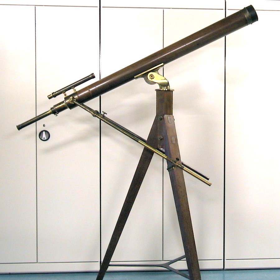 Achromatic refractor telescope by Utzschneider und Fraunhofer, used for the 1874 transit on Reunion by a Dutch expedition